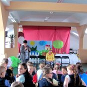 "Brzydkie Kaczątko" etiuda teatralna na podstawie baśni H.CH. Andersena  dla przyjaci&oacute;ł