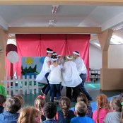 "Brzydkie Kaczątko" etiuda teatralna na podstawie baśni H.CH. Andersena  dla przyjaci&oacute;ł