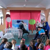 "Brzydkie Kaczątko" etiuda teatralna na podstawie baśni H.CH. Andersena  dla przyjaci&oacute;ł