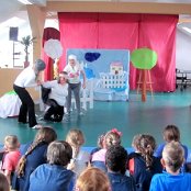 "Brzydkie Kaczątko" etiuda teatralna na podstawie baśni H.CH. Andersena  dla przyjaci&oacute;ł