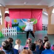 "Brzydkie Kaczątko" etiuda teatralna na podstawie baśni H.CH. Andersena  dla przyjaci&oacute;ł