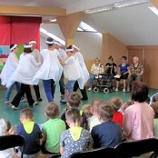 "Brzydkie Kaczątko" etiuda teatralna na podstawie baśni H.CH. Andersena  dla przyjaci&oacute;ł