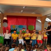 "Brzydkie Kaczątko" etiuda teatralna na podstawie baśni H.CH. Andersena  dla przyjaci&oacute;ł