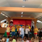 "Brzydkie Kaczątko" etiuda teatralna na podstawie baśni H.CH. Andersena  dla przyjaci&oacute;ł