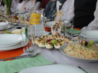 Uroczyste śniadanie wielkanocne_11