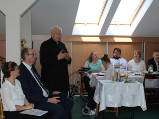 Uroczyste śniadanie wielkanocne_31