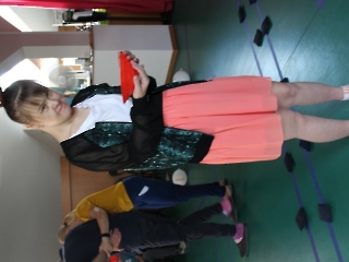 2023_07_20 Zabawy ruchowe z taśmą _13