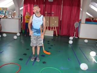 2023_07_20 Zabawy ruchowe z taśmą _23