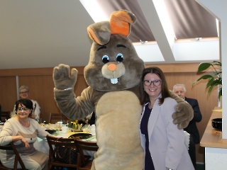 Śniadanie Wielkanocne, występ artystyczny, życzenia, modlitwa, poczęstunek_13