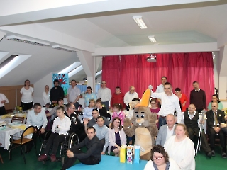 Śniadanie Wielkanocne, występ artystyczny, życzenia, modlitwa, poczęstunek_15