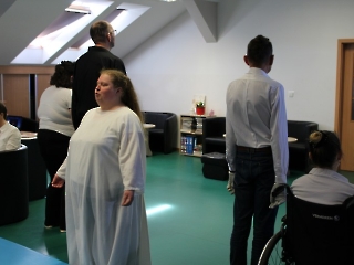 Śniadanie Wielkanocne, występ artystyczny, życzenia, modlitwa, poczęstunek_17